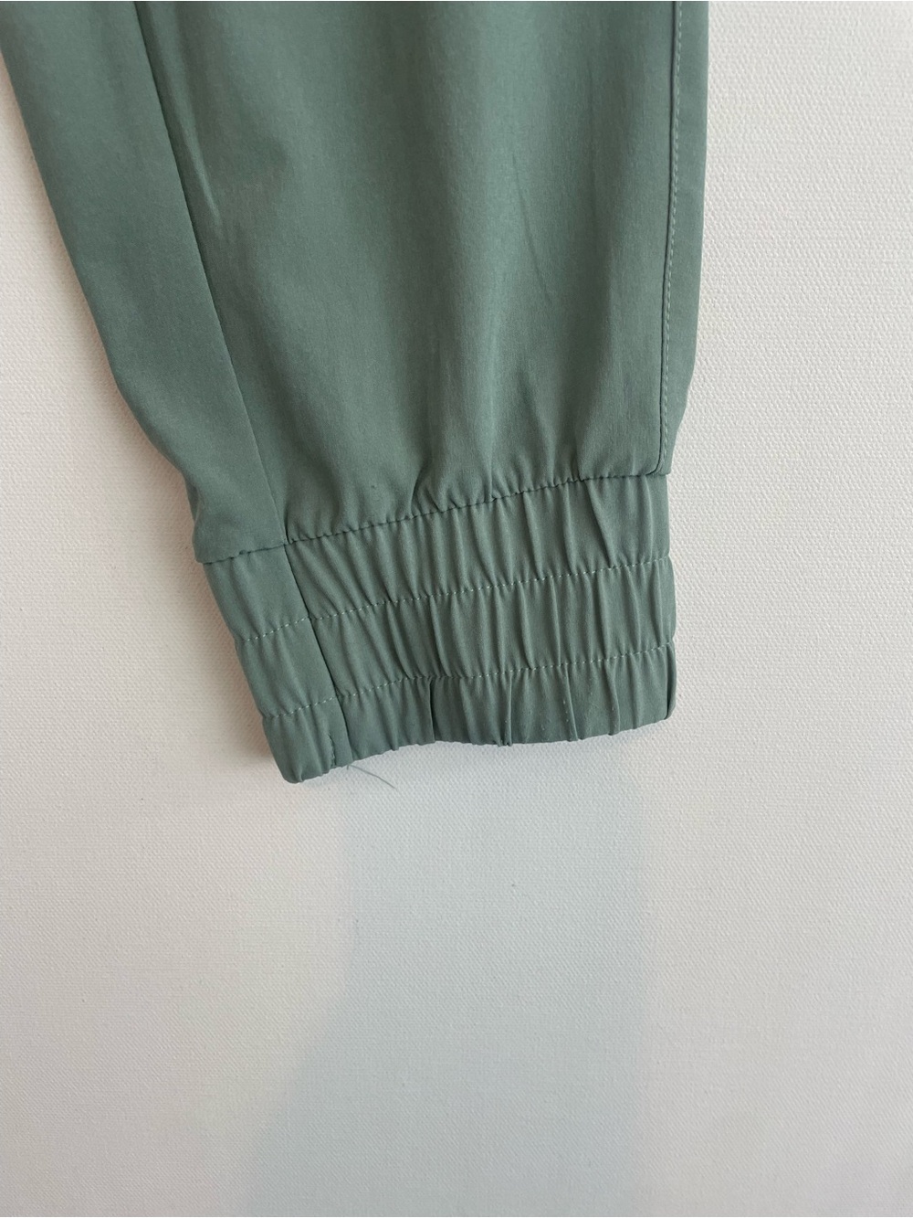 Women’s All In Motion Olive Green Cargo Jogger Pants - Picture 4 of 7